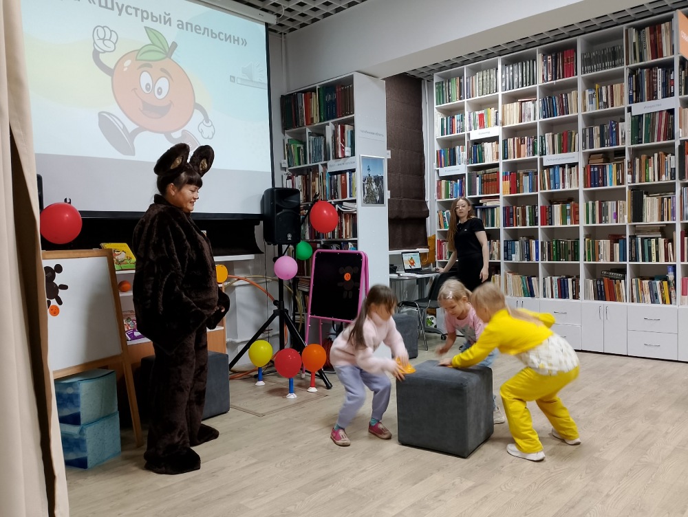 Чебурашка приглашает друзей на День рождения